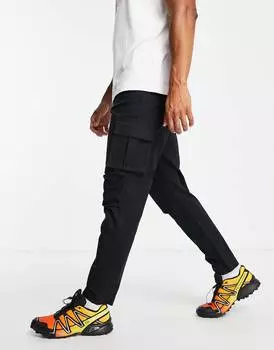 Черные зауженные брюки карго с объемными карманами ASOS DESIGN