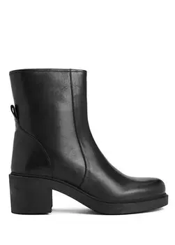 Черные женские кожаные ботинки Divarese