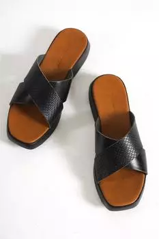 Черные женские кожаные тапочки на танкетке Capone с перекрестными ремешками Capone Outfitters, черный