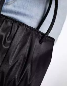 Черный атласный клатч со сборками ASOS – ЧЕРНЫЙ