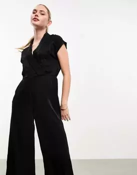 Черный комбинезон с короткими рукавами и v-образным вырезом Vero Moda