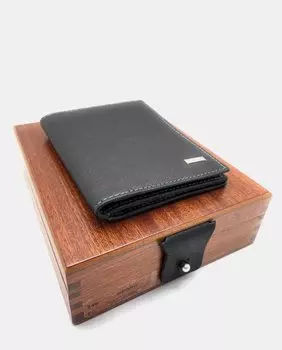 Черный кожаный кошелек с десятью картами Pielnoble, черный