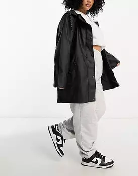 Черный прорезиненный плащ с капюшоном Vero Moda Curve