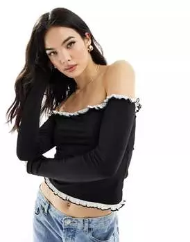 Черный топ ASOS с вырезом кармен и контрастной рюшей