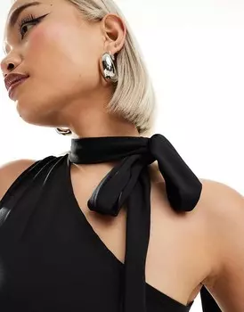 Черный топ с бретельками на одно плечо Weekday Iza