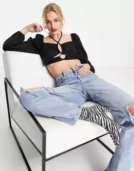 Черный топ с объемными рукавами и рюшами Topshop