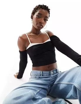 Черный топ с открытыми плечами ASOS с контрастной белой кофточкой