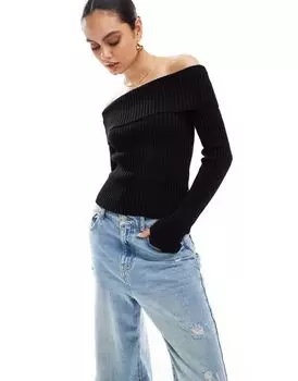 Черный топ с открытыми плечами Stradivarius