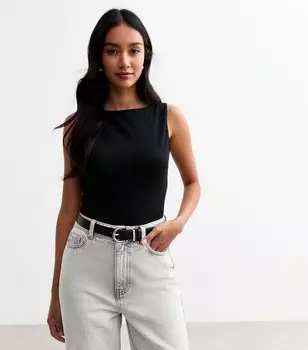 Черный топ с разрезом на шее New Look, черный