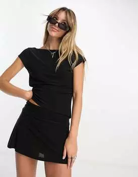 Черный топ с вырезом и открытой спиной ASOS