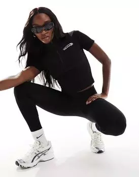 Черный топ в рубчик с молнией на четверть и логотипом Kaiia studio