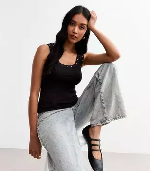 Черный топ в рубчик с заклепками New Look, черный