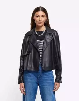 Черный укороченный тренч из искусственной кожи River Island