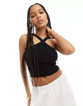 Черный вязаный топ с воротником-халтер Bershka