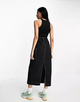 Черный жилет в рубчик с круглым вырезом и юбкой-карго ASOS DESIGN 2 в 1 с контрастной строчкой