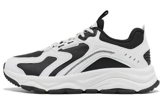 Chibi 1.0 Кроссовки Lifestyle для мужчин с низким верхом белого/черного цвета Xtep