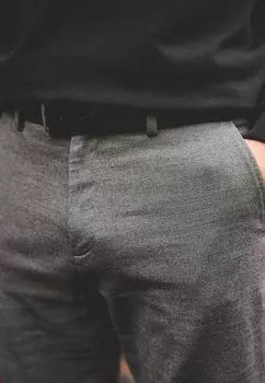 Чино CHINOS REGULAR FIT Next, цвет grey textured