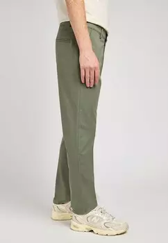 Чиносы Lee, цвет Mottled Green