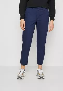 Чиносы Levi's