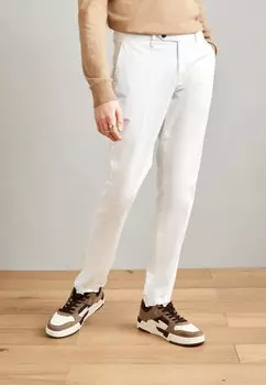 Чиносы Trousers Bryan Antony Morato, цвет cream