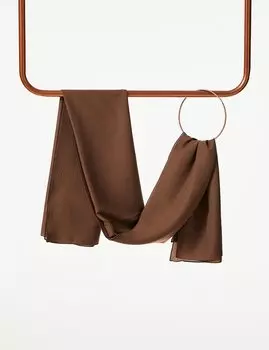 Чистая и мягкая шаль коричневого цвета Kayra