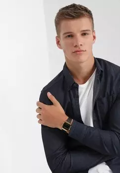 Цифровые часы Casio