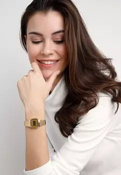 Цифровые часы Casio, золотого цвета
