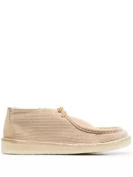 Clarks Originals лоферы Desert Nomad, нейтральный цвет