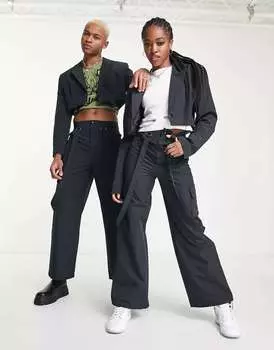 COLLUSION Брюки унисекс с низкой посадкой и прикрепленными бретелями черного цвета