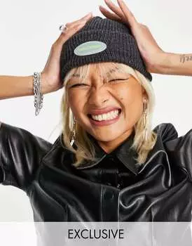 COLLUSION Шапка-бини унисекс в рыбацком стиле с угольным логотипом