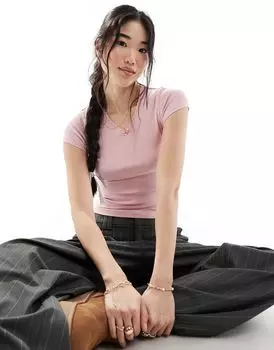 Cotton On – розовая приталенная футболка с V-образным вырезом и розовым узором Cotton:On