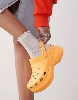 Crocs Bae забивает в апельсиновый сикл