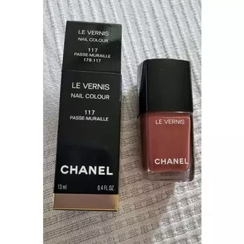 Цвет ногтей Le Vernis 117 Passe Muraile, новинка лета 2023, Chanel