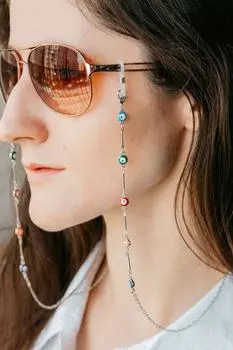 Цветная стеклянная цепочка от сглаза 62 см и съемный держатель цепи из стекла для чтения The Colourful Aura, серебро