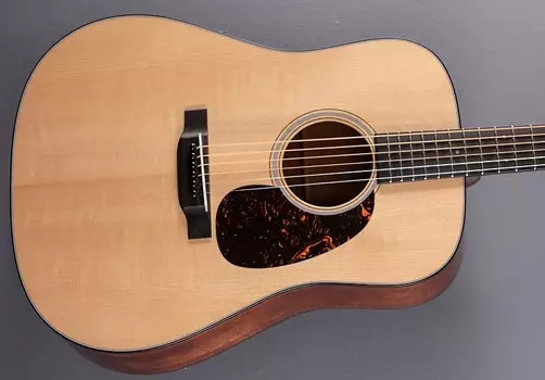 D-18 Аутентичный 1939 г. Martin D-18 Authentic