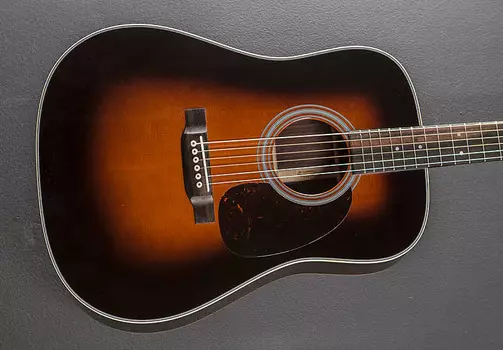 D-28 Санберст Martin