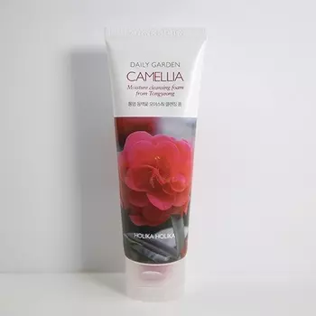 Daily Garden Tongyeong Camelia Увлажняющая очищающая пенка 120 мл, Holika Holika