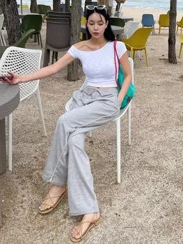 DAZY, укороченная футболка, однотонная, с асимметричным воротником, белый цвет