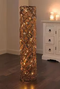 Декоративная колонна "Волшебные огоньки" из ивы высотой 110 см со светодиодной гирляндой. Dekoleidenschaft