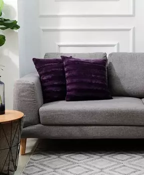 Декоративная подушка из искусственного меха размером 18 x 18 дюймов, упаковка из 2 шт Cheer Collection, серый