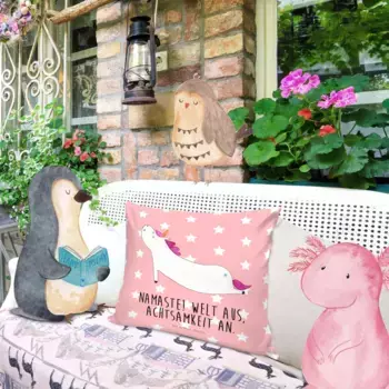 Декоративная подушка Mr. & Mrs. Panda, красный