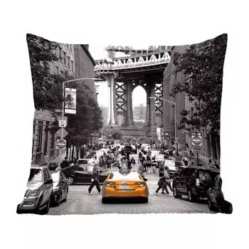 Декоративная подушка MuchoWow, диванная подушка, декоративная подушка для гостиной, 60 х 60 см, черно-белое фото с желтым такси в американском Нью-Йорке - чехол на подушку - хлопчатобумажная ткань - декоративные наволочки