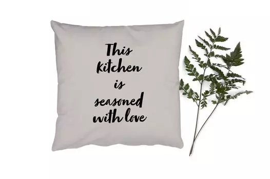 Декоративная подушка MuchoWow, диванная подушка, декоративная подушка для гостиной, 60 х 60 см, цитаты - кулинария - пословицы - эта кухня приправлена любовью - любовь - чехол на подушку - хлопчатобумажная ткань - декоративные наволочки