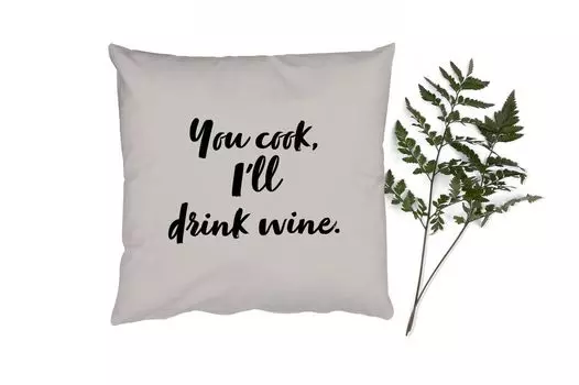 Декоративная подушка MuchoWow, диванная подушка, декоративная подушка для гостиной, 60 х 60 см, готовка - вино - ты готовишь, я пью вино - пословицы - цитаты - чехол на подушку - хлопчатобумажная ткань - декоративные наволочки