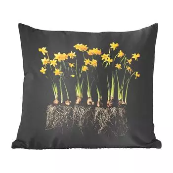 Декоративная подушка MuchoWow, диванная подушка, декоративная подушка для гостиной, 60 х 60 см, несколько нарциссов с лампочками на черном фоне - чехол на подушку - хлопчатобумажная ткань - декоративные чехлы на подушки
