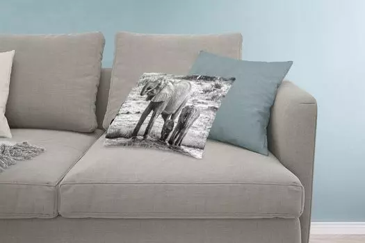 Декоративная подушка MuchoWow Диванная подушка Декоративная подушка для гостиной 60 x 40 см Семья слонов у воды в черно-белом цвете - Чехлы на подушки - Декоративные чехлы на подушки - Декоративные чехлы на подушки