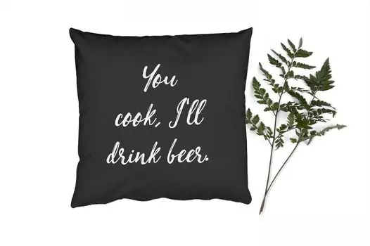Декоративная подушка MuchoWow диванная подушка для гостиной декоративная подушка 60 x 60 см цитаты - пиво - питье - пословицы - ты готовишь, я пью пиво - чехол на подушку - хлопчатобумажная ткань - декоративные наволочки