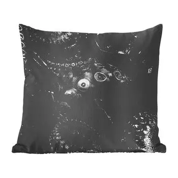 Декоративная подушка MuchoWow, подушка для дивана, декоративная подушка для гостиной, 50 х 50 см, осьминог крупным планом на черном фоне в черно-белых тонах - чехлы на подушки - декорирование - спальня