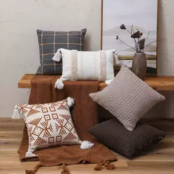 Декоративная подушка NOVE