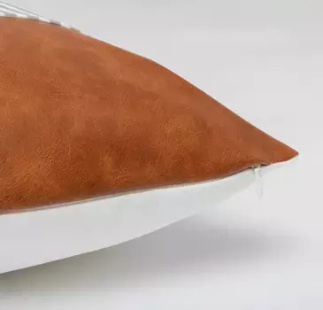 Декоративная подушка NOVE